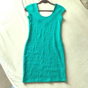 Cap sleeved mini-dress